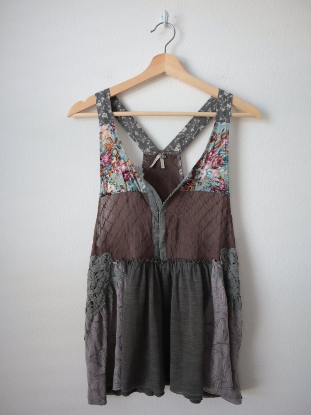 Gimmicks by BKE Boho Pieced Patchwork Tank Top | S